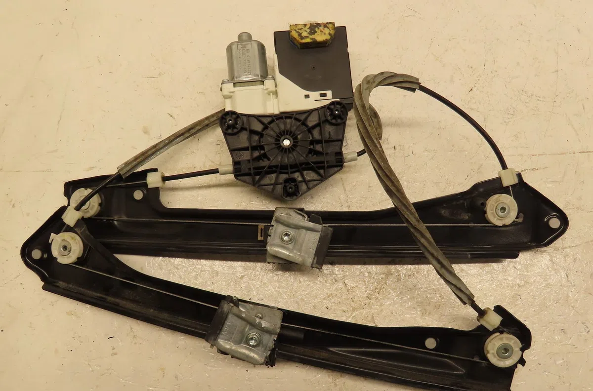 Mecanisme  moteur lève-glace avant droit Volkswagen JETTA IV (162, 163, AV3, AV2) 1.4 tsi hybrid (2011) occasion