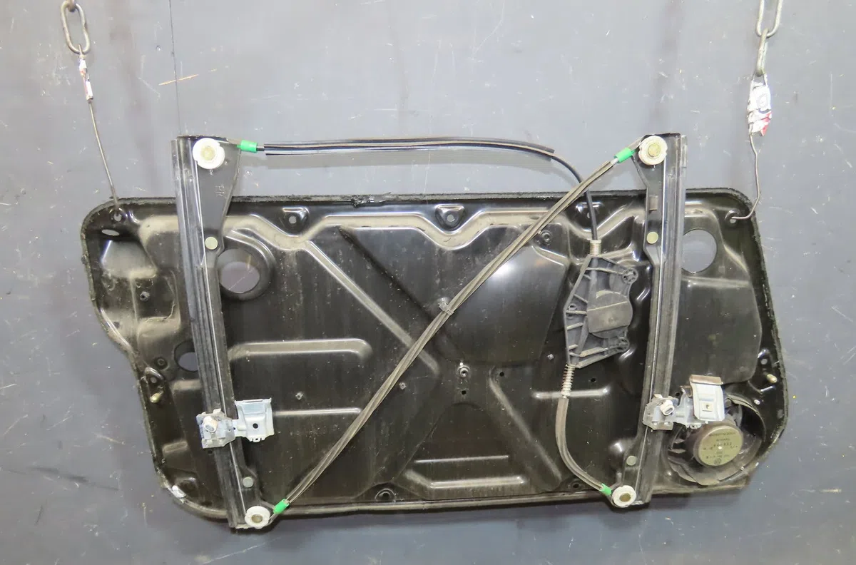 Mecanisme  moteur lève-glace avant droit Volkswagen NEW BEETLE (9C1, 1C1) 2.0 (1998-2010) occasion