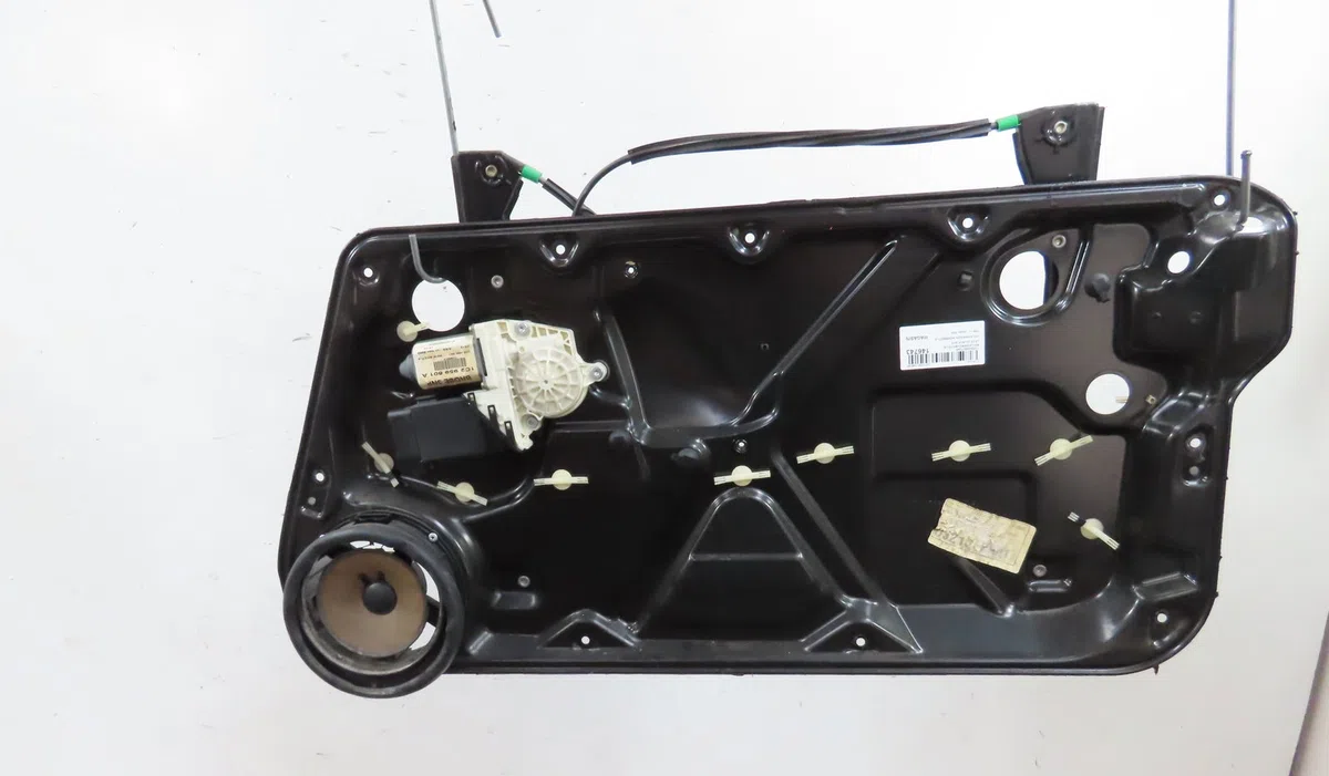 Mecanisme + moteur lève-glace avant droit VOLKSWAGEN NEWBEETLE 2004 occasion