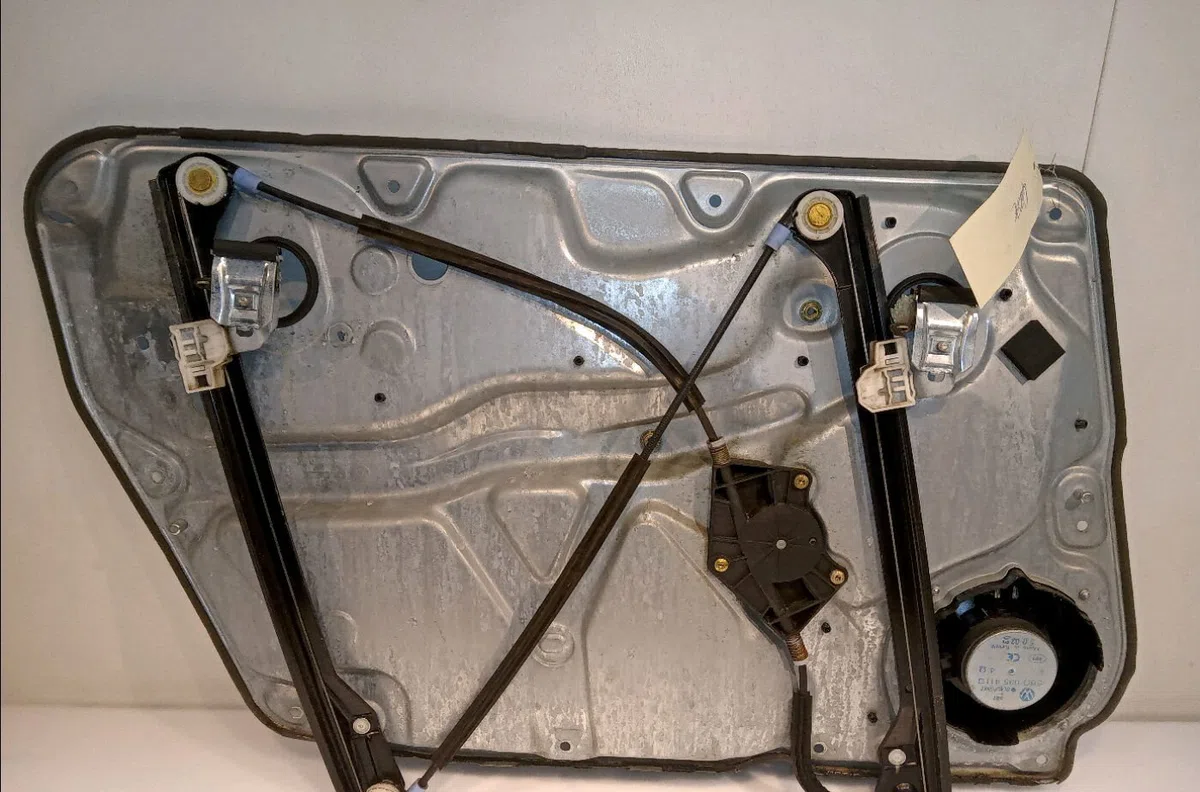 Mecanisme  moteur lève-glace avant droit Volkswagen PASSAT B5.5 (3B3) 1.9 tdi (2000-2005) occasion