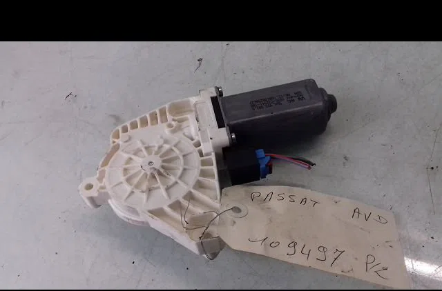 Mecanisme  moteur lève-glace avant droit Volkswagen PASSAT B8 (3G2, CB2) 1.6 tdi (2014) occasion