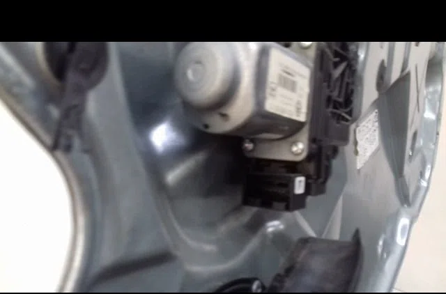Mecanisme  moteur lève-glace avant droit Volkswagen POLO (9N_, 9A_) 1.2 12v (2001-2007) occasion