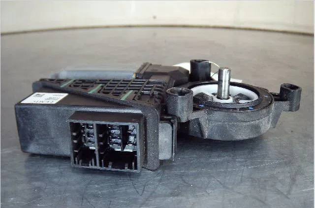 Mecanisme  moteur lève-glace avant droit Volkswagen POLO (9N_, 9A_) 1.4 16v (2001-2008) occasion