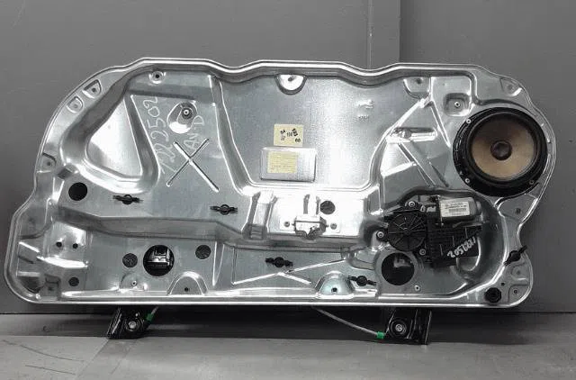 Mecanisme  moteur lève-glace avant droit Volkswagen POLO (9N_, 9A_) 1.4 16v (2001-2008) occasion