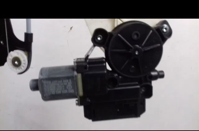 Mecanisme  moteur lève-glace avant droit Volkswagen POLO V (6R1, 6C1) 1.0 (2014) occasion