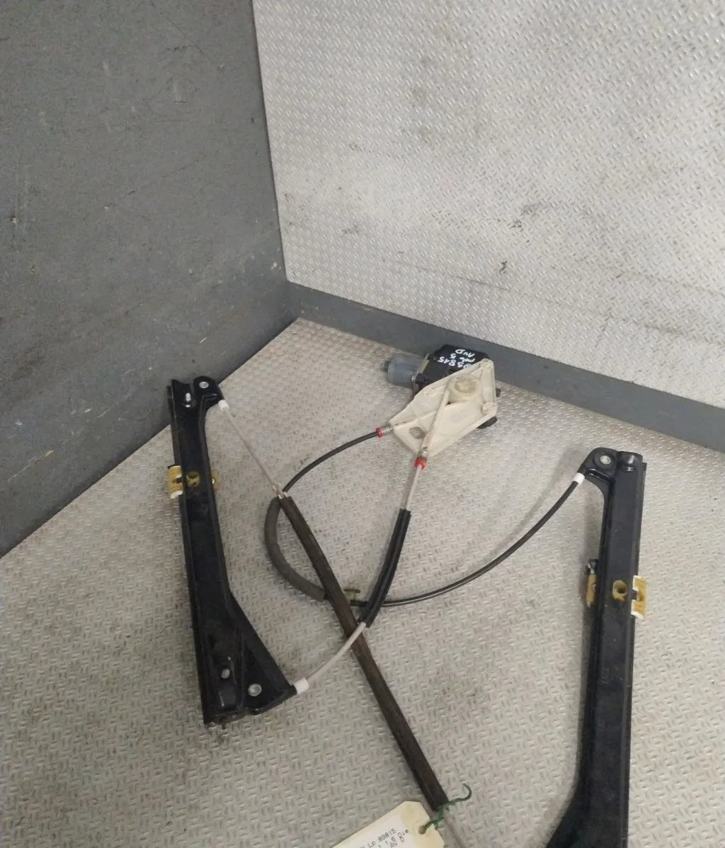 Mecanisme moteur lève-glace avant droit Volkswagen POLO V (6R1, 6C1) 1.6 tdi (2009) 5 portes occasion