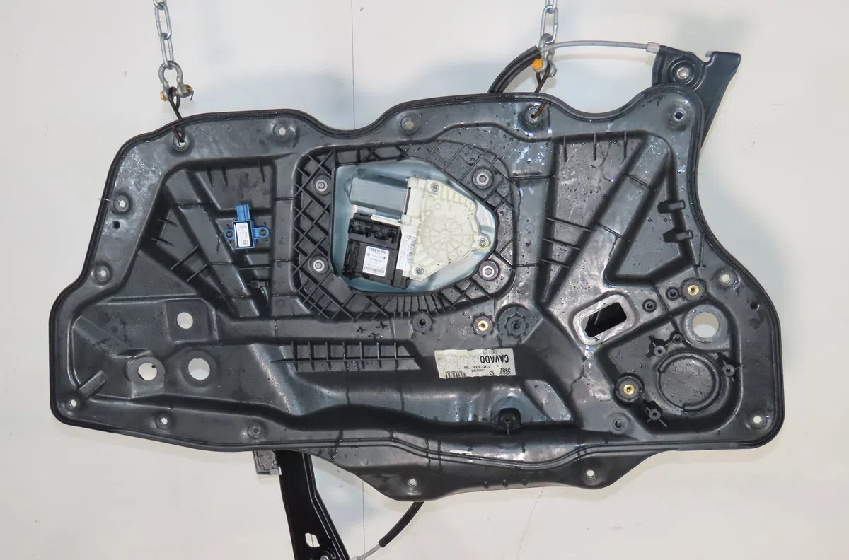 Mecanisme  moteur lève-glace avant droit Volkswagen SCIROCCO III (137, 138) 2.0 tfsi (2008-2009) occasion