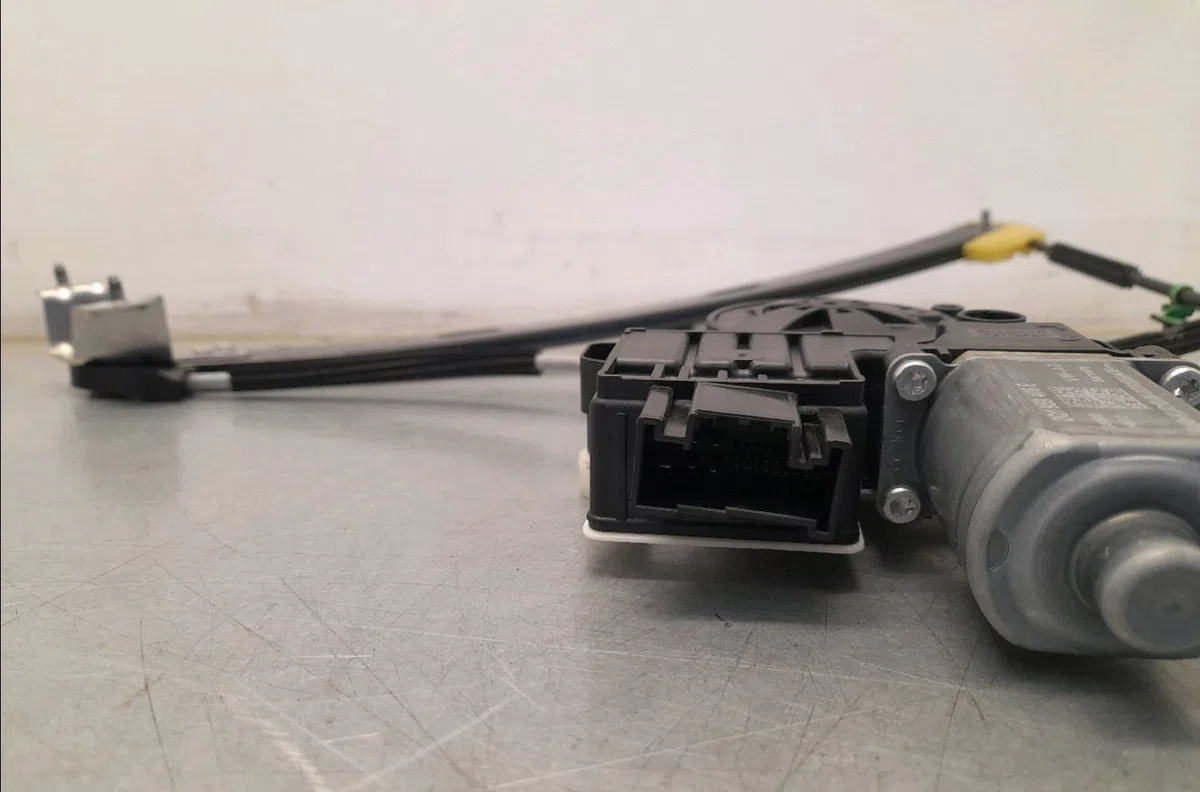 Mecanisme  moteur lève-glace avant droit Volkswagen TAIGO (CS1) Liberty 200 (2006) occasion