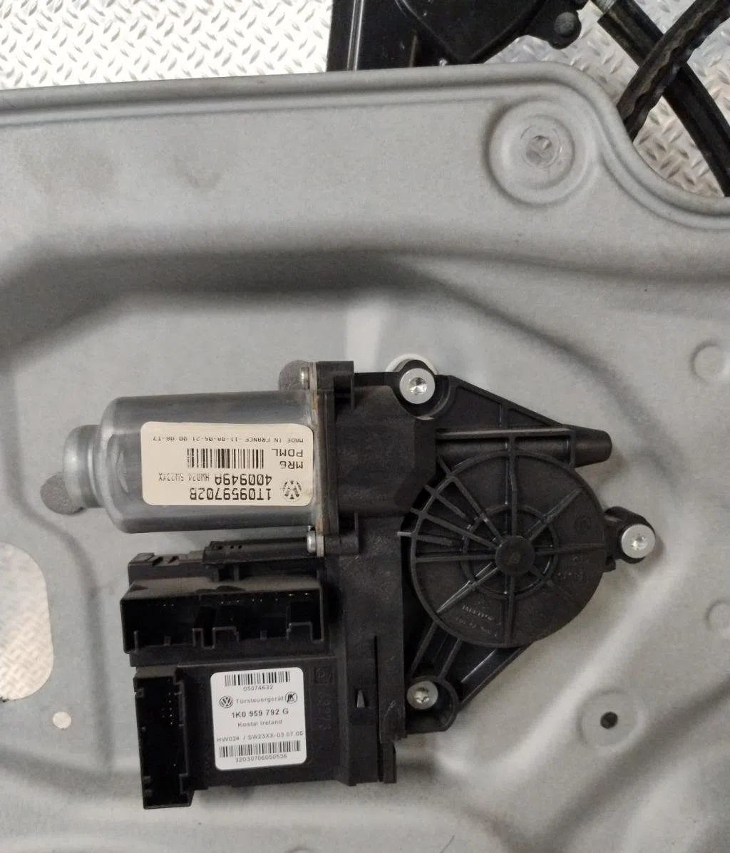 Mecanisme  moteur lève-glace avant droit VOLKSWAGEN TOURAN 1  TOURAN 1 PHASE 1 occasion