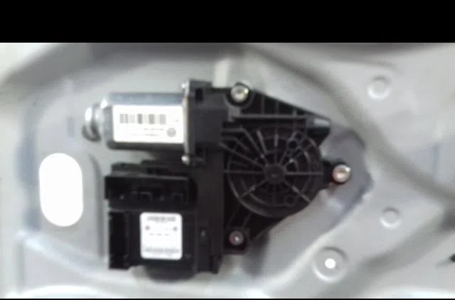 Mecanisme  moteur lève-glace avant droit Volkswagen TOURAN (1T3) 1.4 tsi (2010-2015) occasion