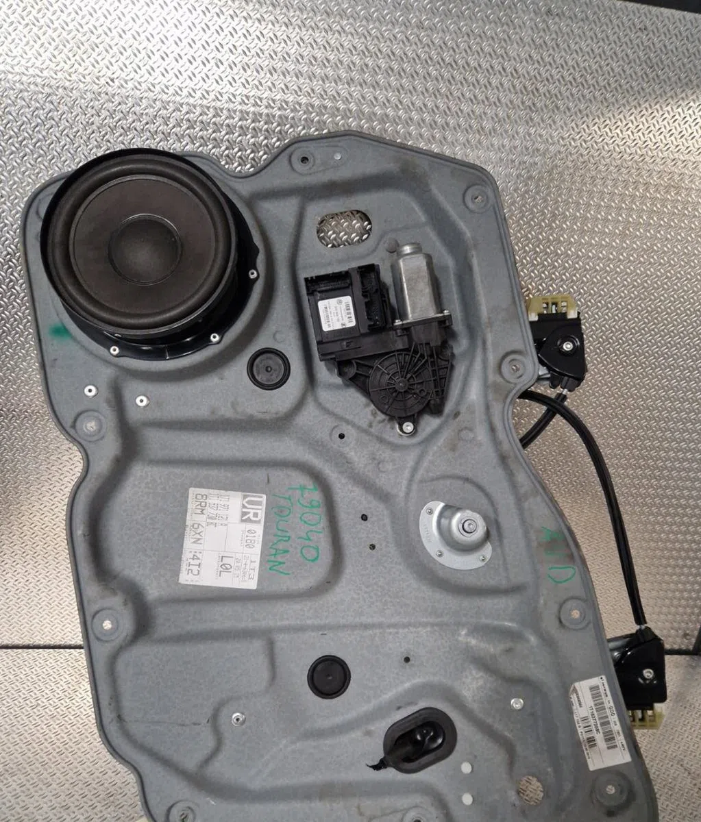 Mecanisme  moteur lève-glace avant droit Volkswagen TOURAN (1T3) 1.6 tdi (2010-2015) 5 portes occasion