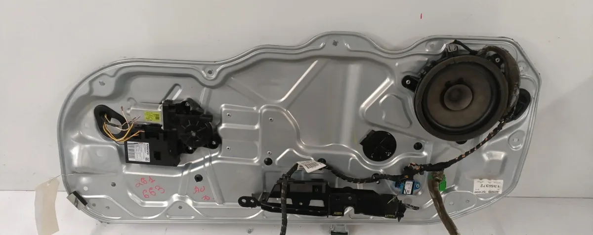 Mecanisme  moteur lève-glace avant droit Volvo C30 (533) 2.0 d (2006-2012) occasion