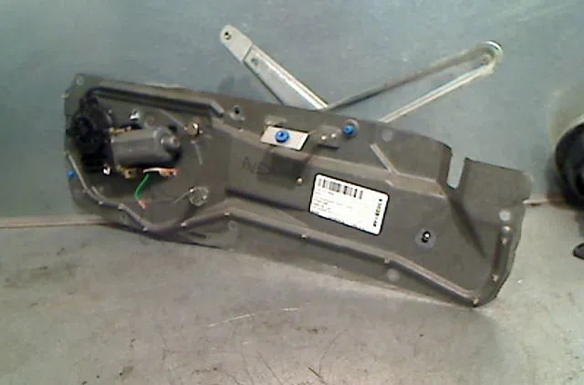 Mecanisme  moteur lève-glace avant droit Volvo S70 (874) 2.4 (1997-2000) occasion
