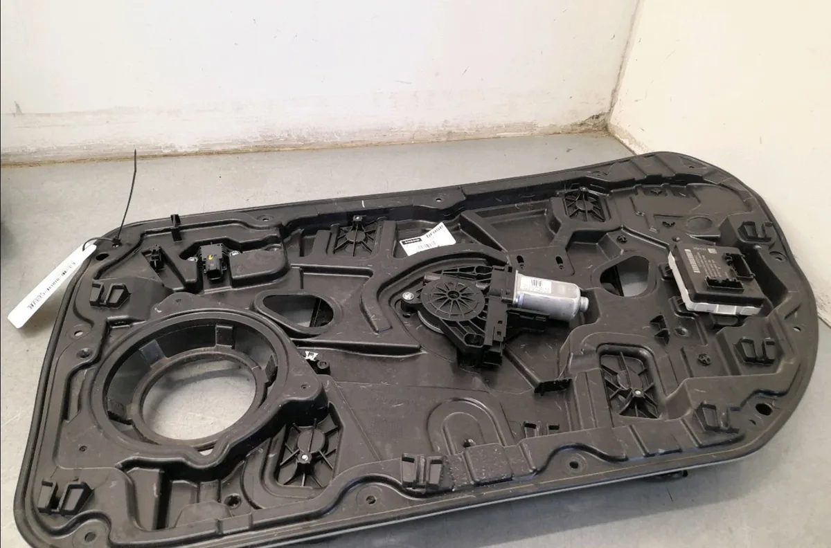 Mecanisme  moteur lève-glace avant droit Volvo V40 Cross Country (526) T3 (2015-2019) occasion