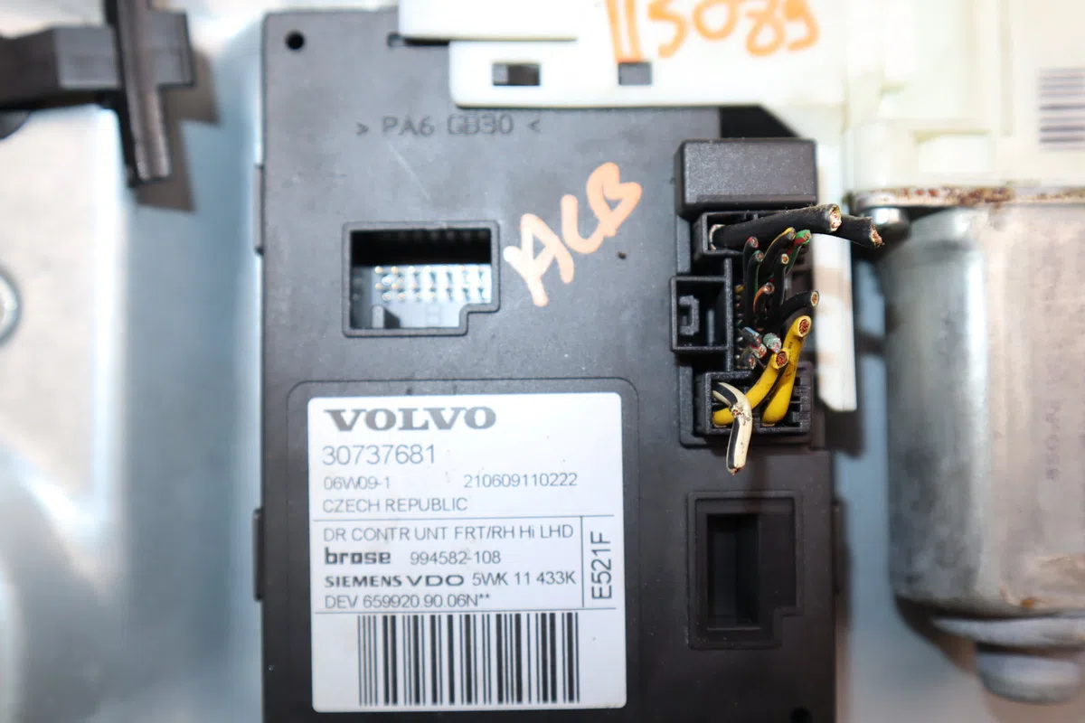 Mecanisme  moteur lève-glace avant droit Volvo V50 (545) 2.0 d (2004-2010) occasion