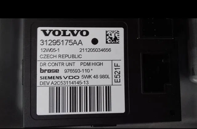 Mecanisme  moteur lève-glace avant droit Volvo V50 (545) D2 (2010-2012) occasion
