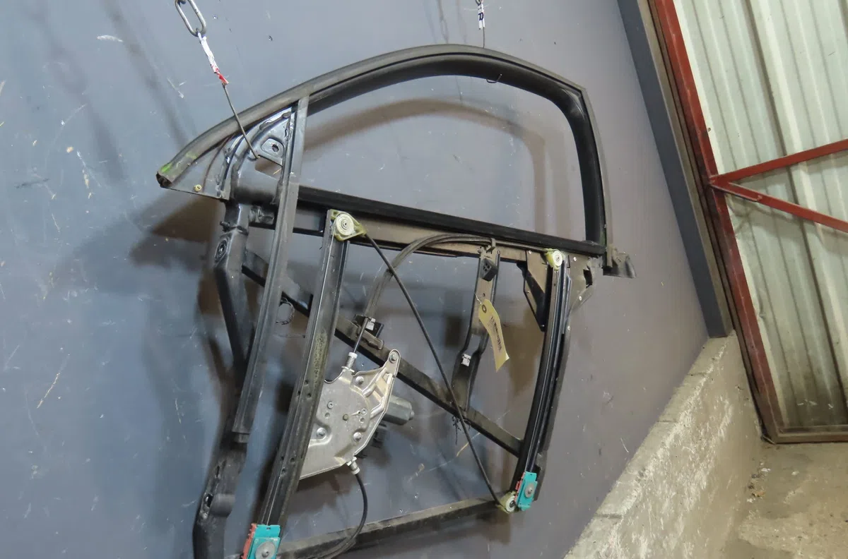 Mecanisme+moteur leve-glace avg AUDI A6 2000 occasion