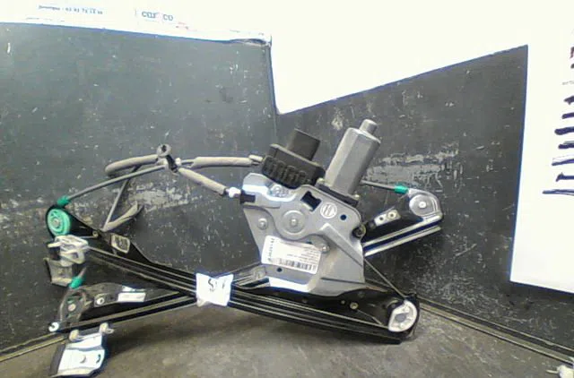 Mecanisme+moteur leve-glace avg FORD FOCUS 2002 occasion