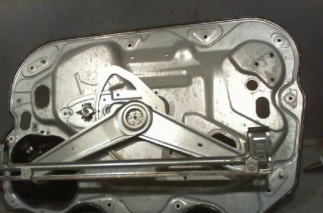 Mecanisme+moteur leve-glace avg FORD FOCUS 2004 occasion