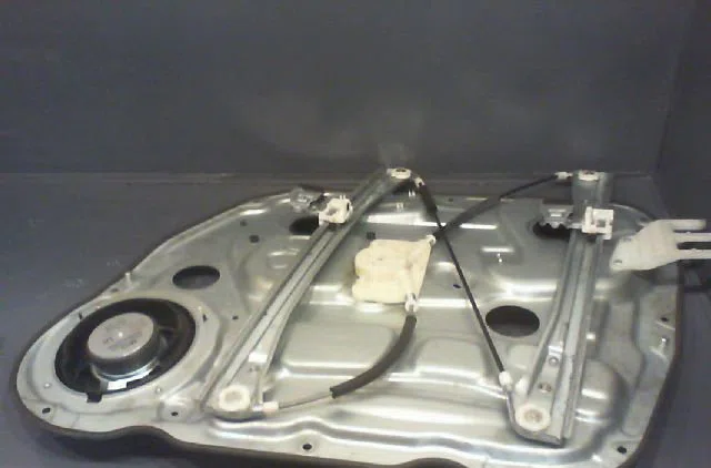 Mecanisme+moteur leve-glace avg KIA CARENS 2008 occasion