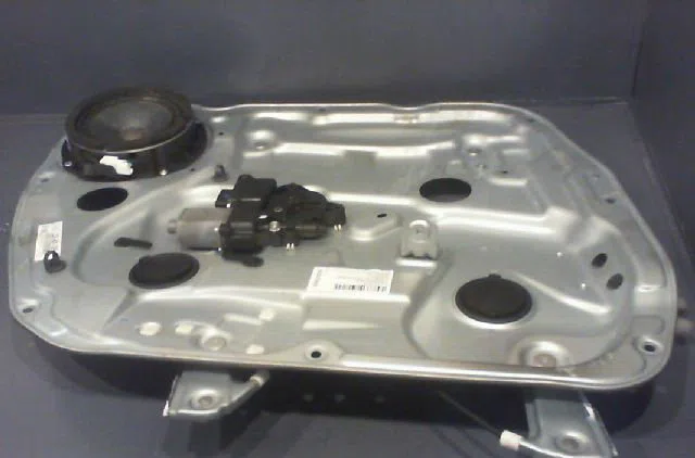 Mecanisme+moteur leve-glace avg KIA CARENS 2008 occasion