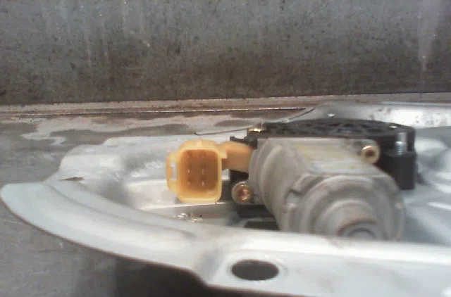 Mecanisme+moteur leve-glace avg KIA OPIRUS 2005 occasion