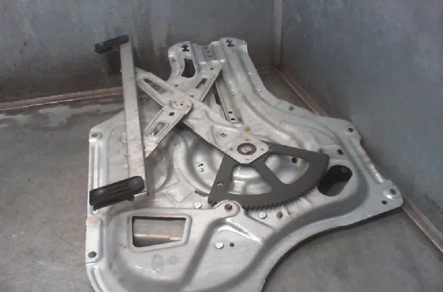 Mecanisme+moteur leve-glace avg KIA OPIRUS 2005 occasion