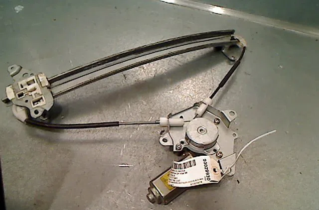 Mecanisme+moteur leve-glace avg NISSAN ALMERA 1997 occasion