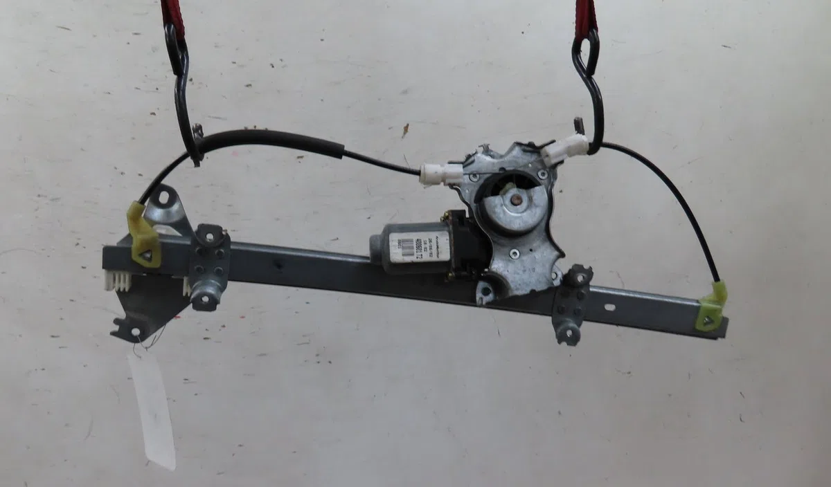 Mecanisme+moteur leve-glace avg NISSAN ALMERA 2002 occasion