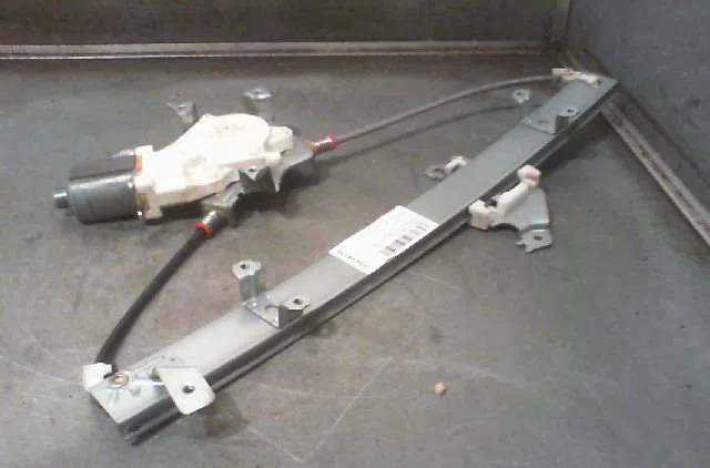 Mecanisme+moteur leve-glace avg NISSAN MICRA 2003 occasion