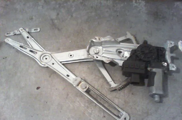 Mecanisme+moteur leve-glace avg OPEL ASTRA 2000 occasion