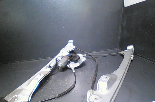 Mecanisme+moteur leve-glace avg RENAULT CLIO III 2005 occasion