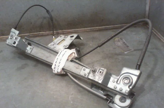 Mecanisme+moteur leve-glace avg RENAULT KANGOO 2011 occasion