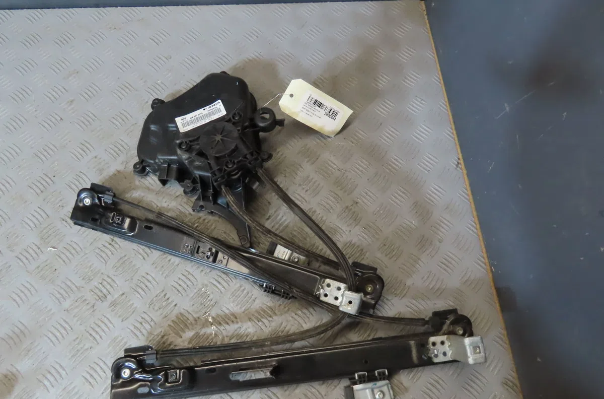 Mecanisme+moteur leve-glace avg SEAT IBIZA 2011 occasion