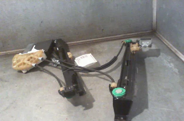 Mecanisme+moteur leve-glace avg SEAT LEON 2009 occasion