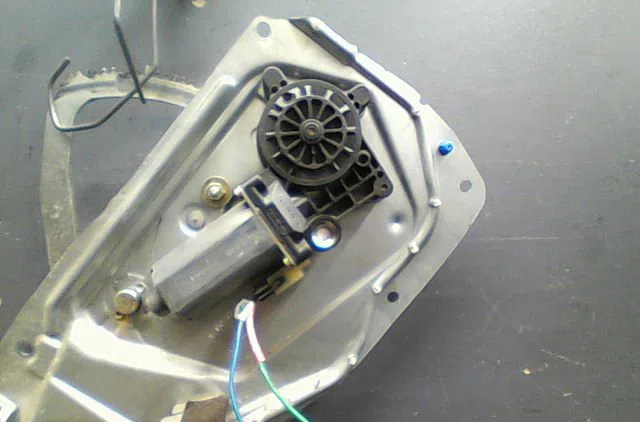 Mecanisme+moteur leve-glace avg VOLVO V70 1997 occasion