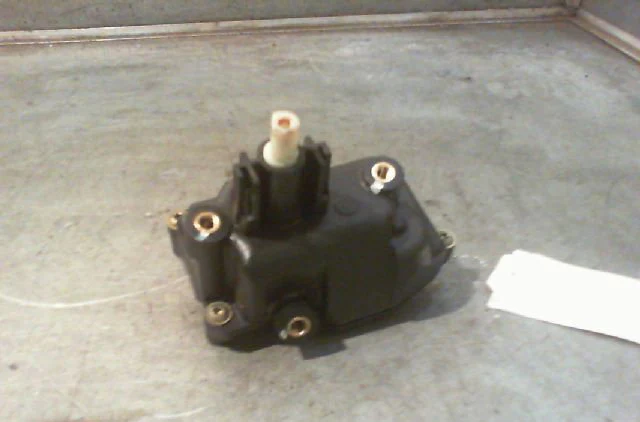 Mecanisme ouverture glace custode arg RENAULT MEGANE I Phase 1 11-1995--03-1999 occasion
