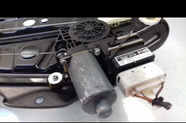 Mécanismemoteur lève glace aile ard Volkswagen GOLF VI Décapotable (517) 1.6 tdi (2011-2016) occasion