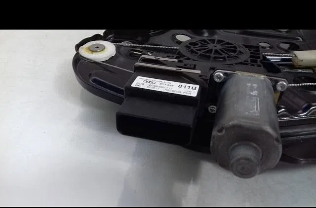 Mécanismemoteur lève glace aile arg Volkswagen GOLF VI Décapotable (517) 1.6 tdi (2011-2016) occasion