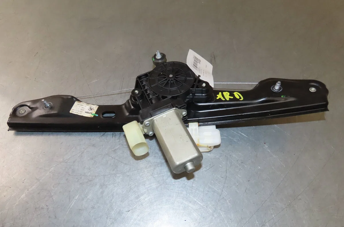 Mecanismemoteur leve-glace ard Bmw 1 (E87) 120 d (2004-2011) occasion