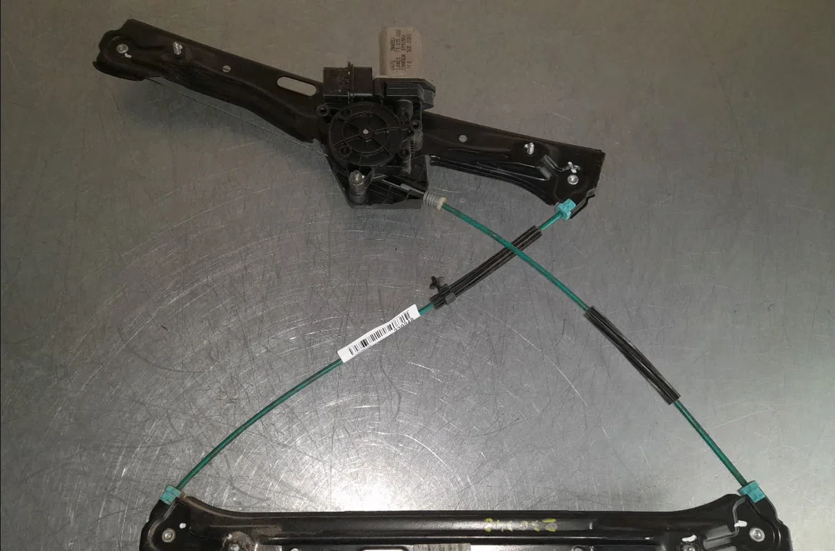 Mecanismemoteur leve-glace ard Bmw 1 (F20) 116 d (2012-2015) occasion