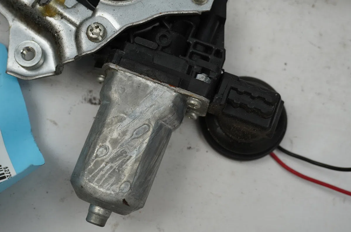Mecanismemoteur leve-glace ard Daihatsu SIRION (M3_) 1.0 (2005-2013) occasion