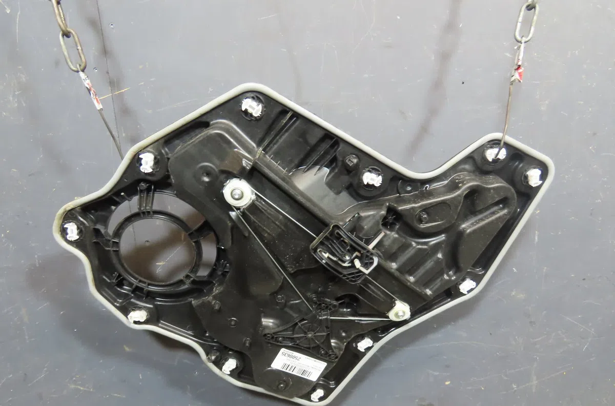 Mecanismemoteur leve-glace ard Ford FIESTA VII (HJ, HF) 1.5 tdci active (2018) occasion