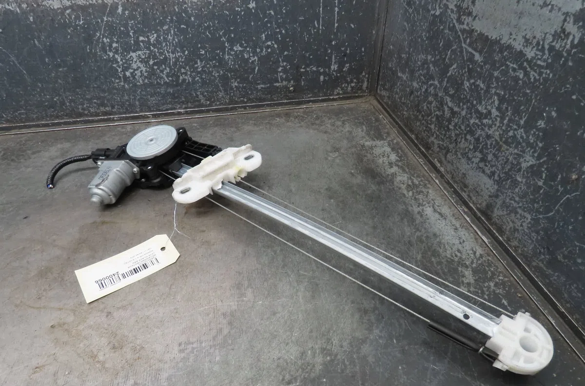 Mecanismemoteur leve-glace ard Honda CR-V IV (RM_) 1.6 i-dtec 4wd (re6) (2015) occasion