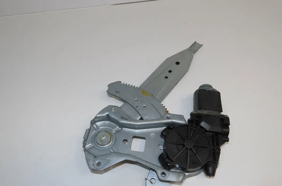 Mecanismemoteur leve-glace ard Nissan NOTE (E11, NE11) 1.4 (2006-2012) occasion