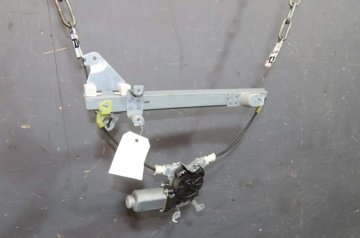 Mecanismemoteur leve-glace ard NISSAN QASHQAI occasion