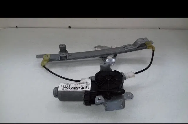 Mecanismemoteur leve-glace ard Nissan QASHQAI - QASHQAI 2 I (J10, NJ10, JJ10E) 1.5 dci (2010-2013) 5 portes occasion