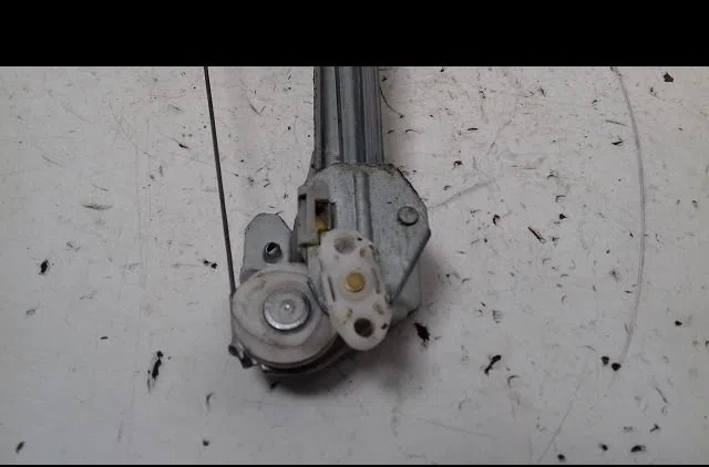 Mecanismemoteur leve-glace ard Opel ZAFIRA A Monospace (T98) 1.8 16v (f75) (1999-2000) occasion