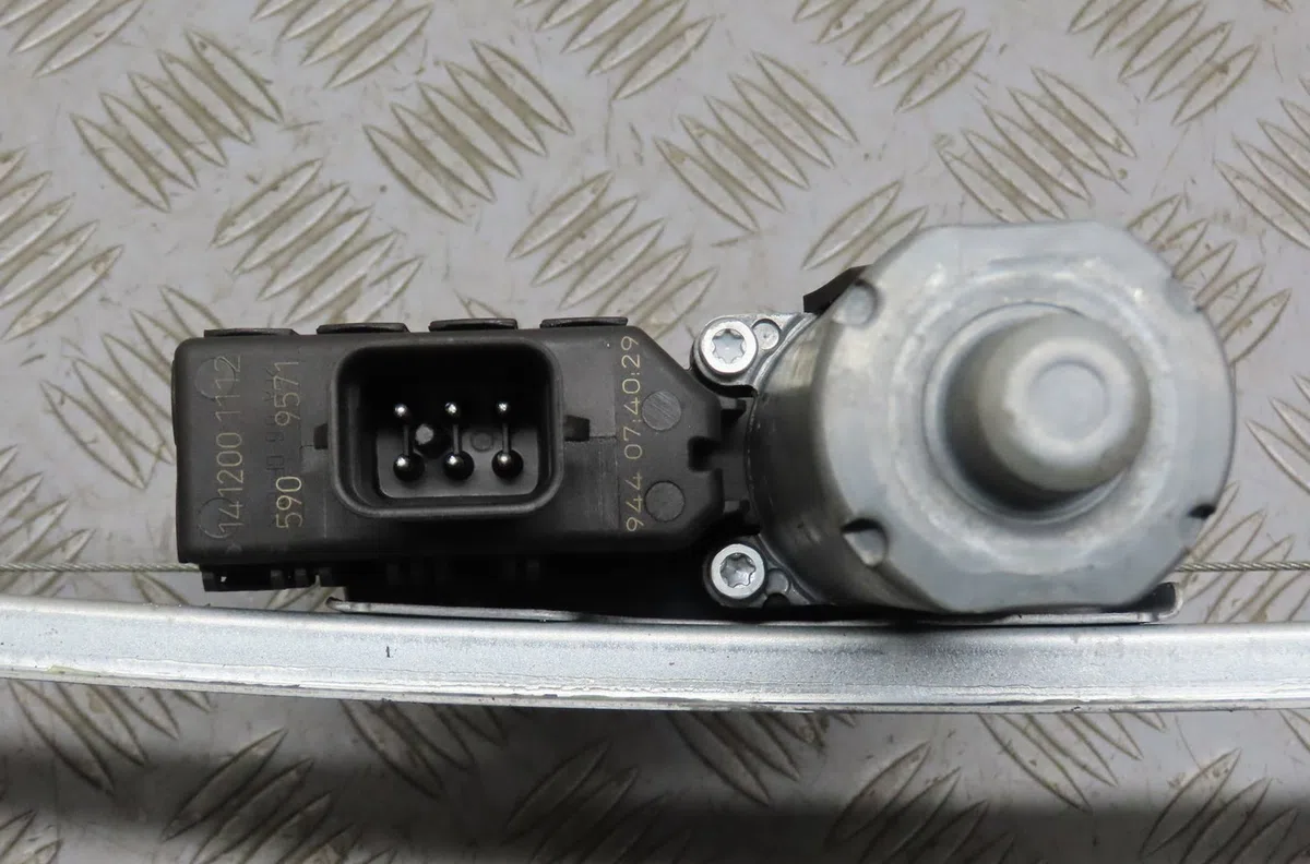 Mecanismemoteur leve-glace ard Opel ZAFIRA - ZAFIRA FAMILY B (A05) 1.9 cdti (m75) (2005-2015) occasion
