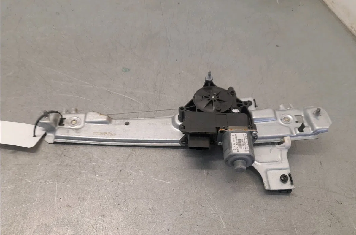 Mecanismemoteur leve-glace ard Peugeot 2008 I (CU_) 1.2 thp 110 - puretech 110 (2015) 5 portes occasion